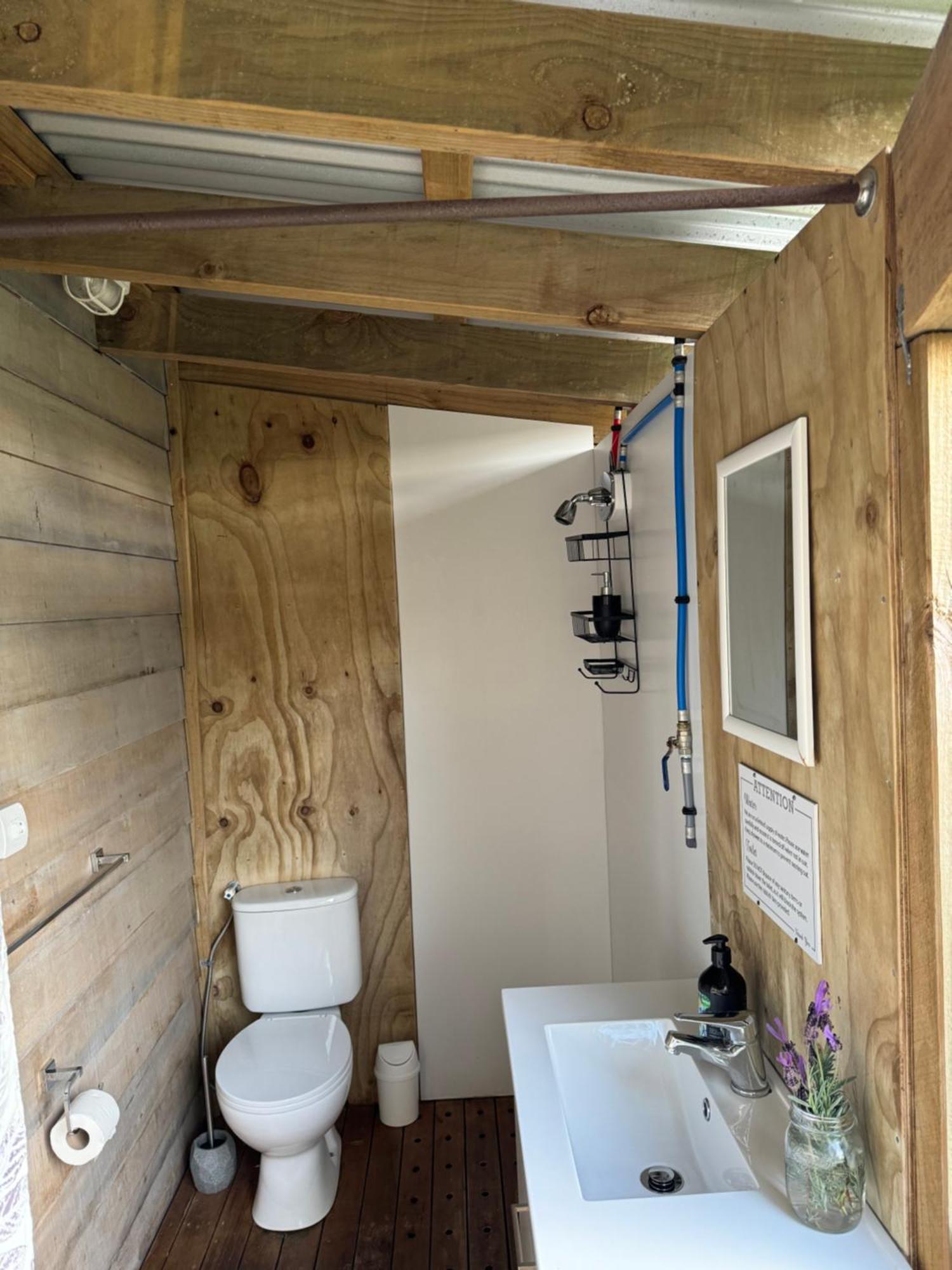 Private Cabin Close To The City Centre Whangarei Exterior photo